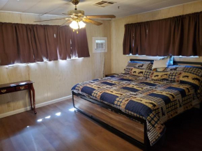 Ponderosa, Master Suite in Yosemite Gem on Ferretti, a mountain cabin